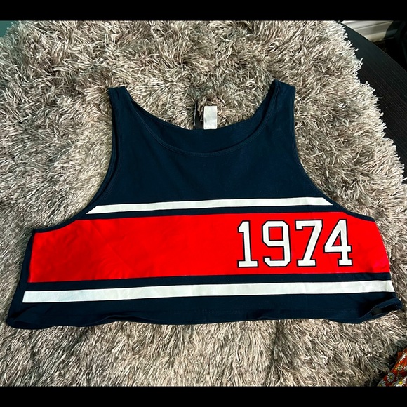 H&M CROPPED VEST TOP 1974 - Picture 2 of 3